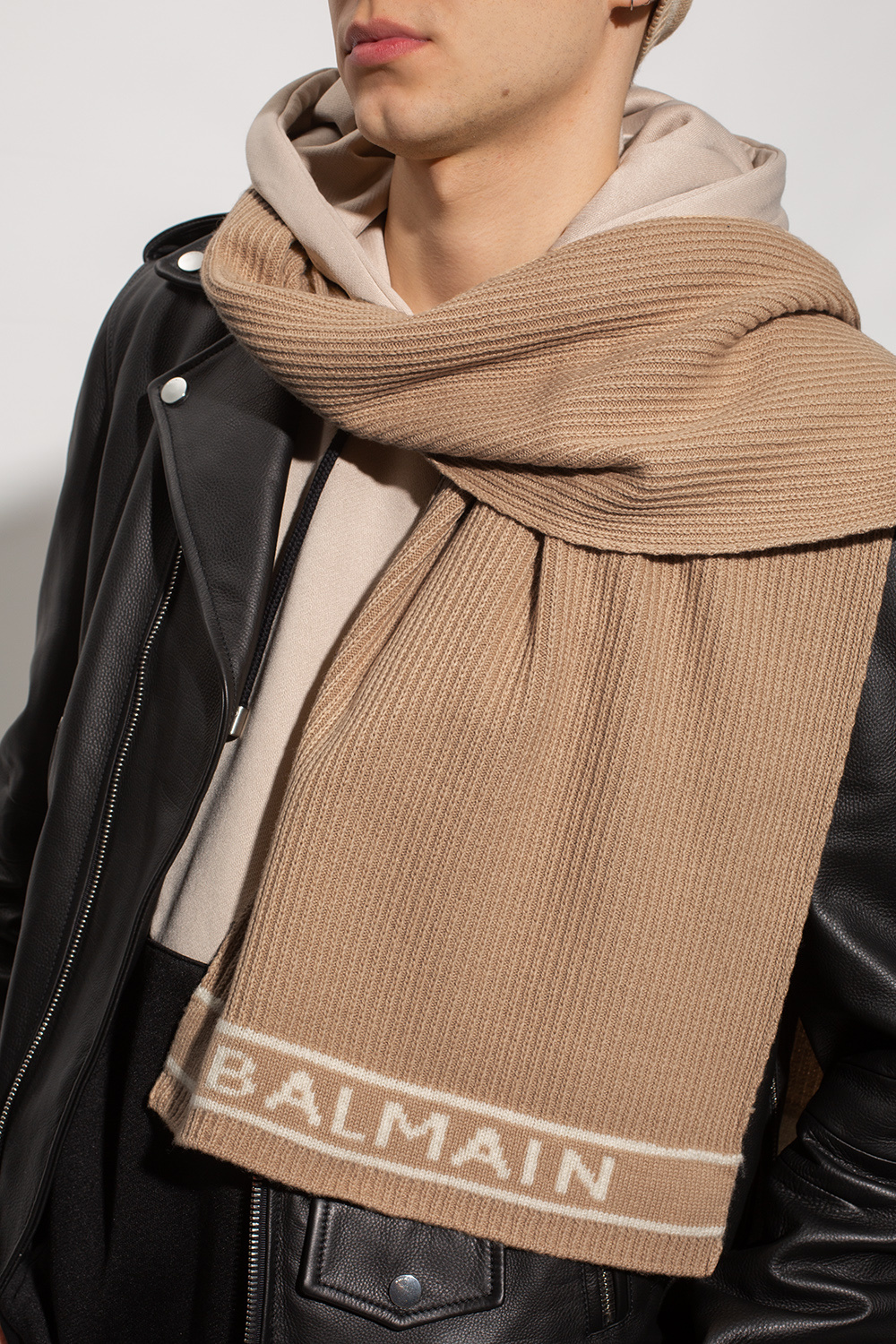 Balmain scarf store